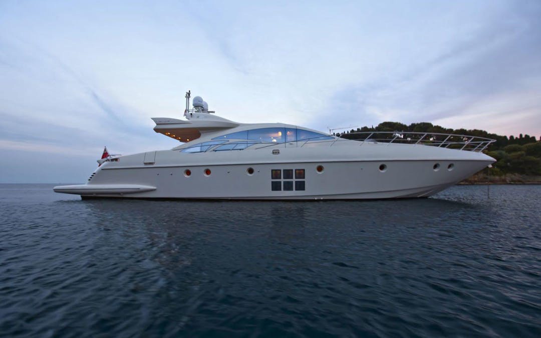 86 Azimut luxury charter yacht - Antibes, France