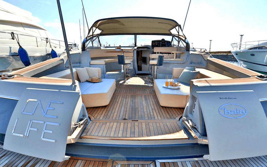 43 Baia luxury charter yacht - Nammos, Psarrou, Mykonos, Greece