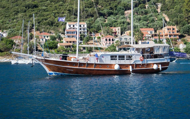 82 Custom luxury charter yacht - Tourlos 846 00, Greece