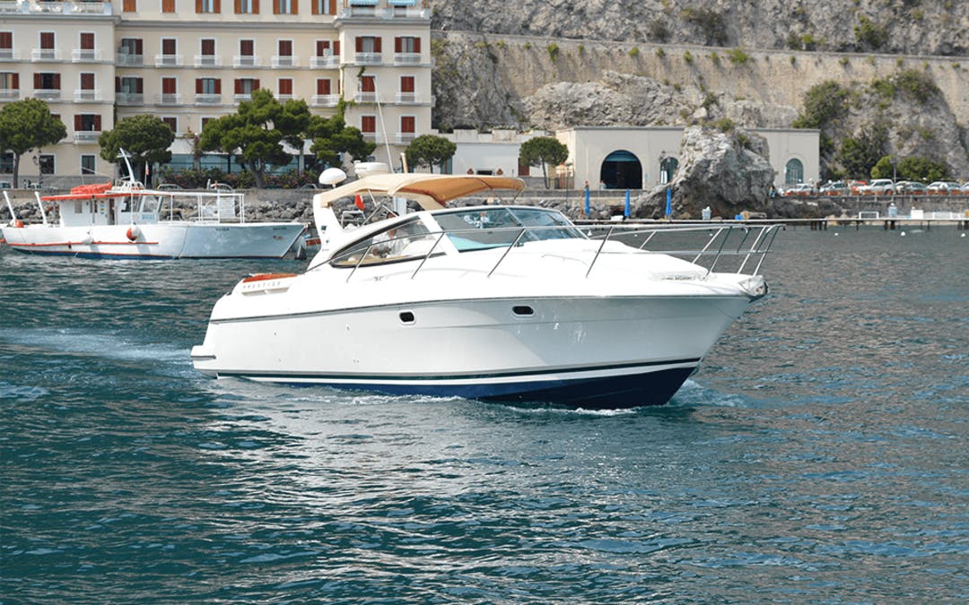 36 Prestige luxury charter yacht - Amalfi Harbor Marina Coppola, Piazzale dei Protontini, Amalfi, Province of Salerno, Italy