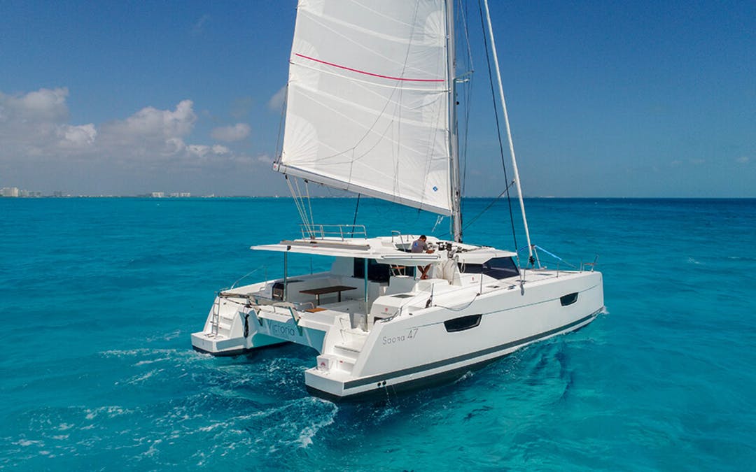 47 Fountaine luxury charter yacht - Marina Chac Chi, Boulevard Kukulcan, Zona Hotelera, Cancún, Quintana Roo, Mexico