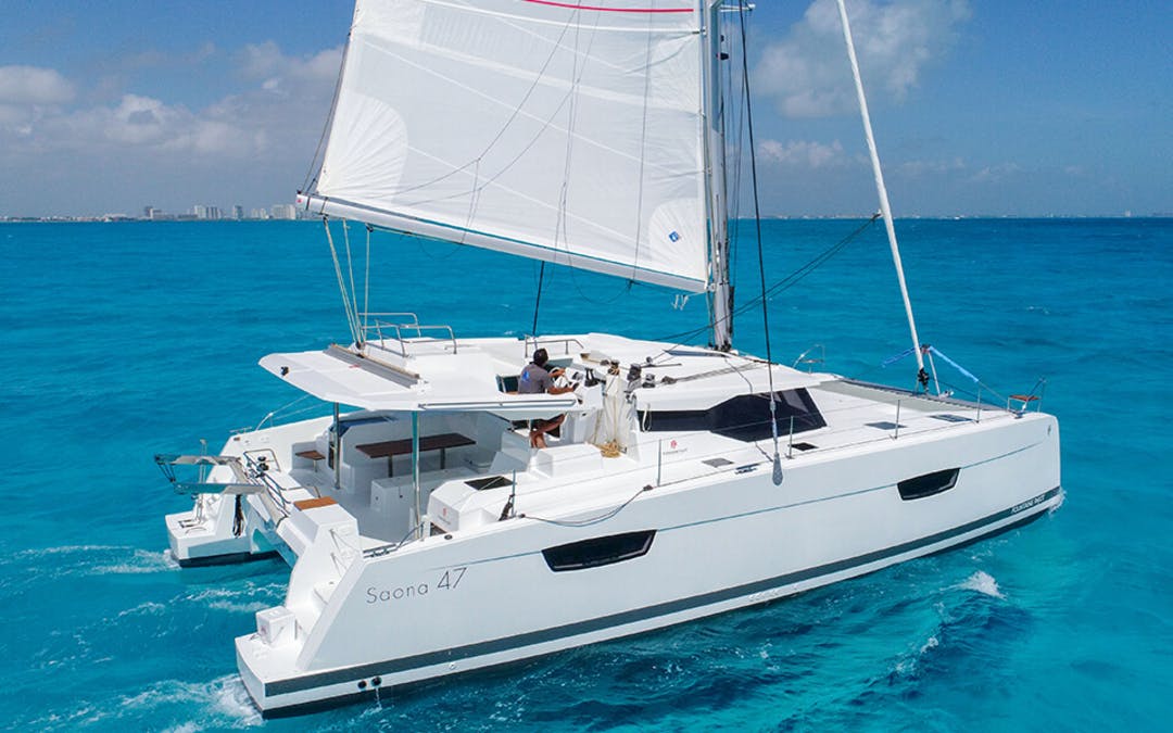 47 Fountaine luxury charter yacht - Marina Chac Chi, Boulevard Kukulcan, Zona Hotelera, Cancún, Quintana Roo, Mexico