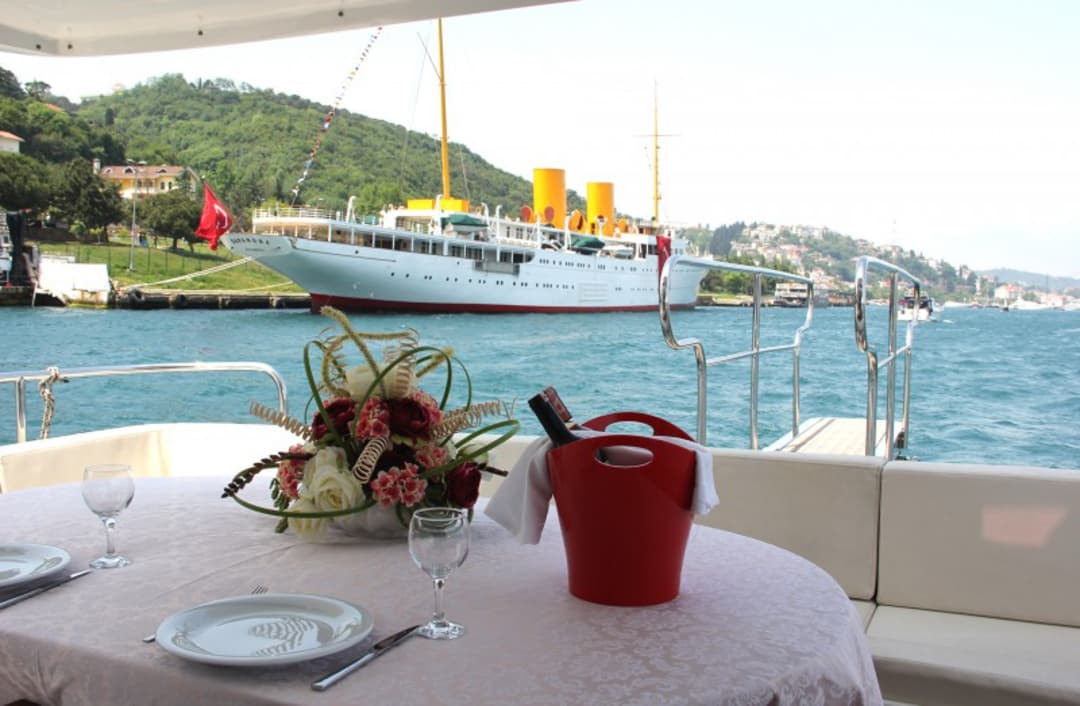 60 NUH luxury charter yacht - Kuruçeşme Mahallesi, Beşiktaş/İstanbul, Turkey