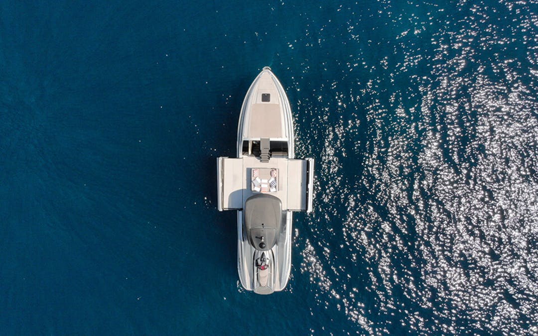 42 Wider Yachts luxury charter yacht - Saint-Laurent-du-Var, France