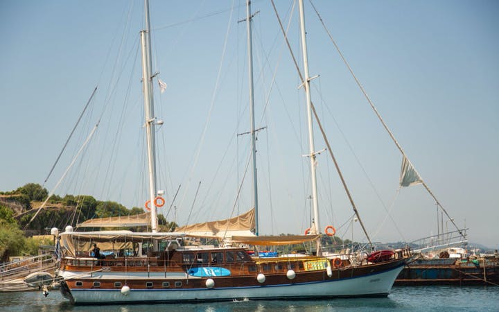 91 Custom luxury charter yacht - Tourlos 846 00, Greece