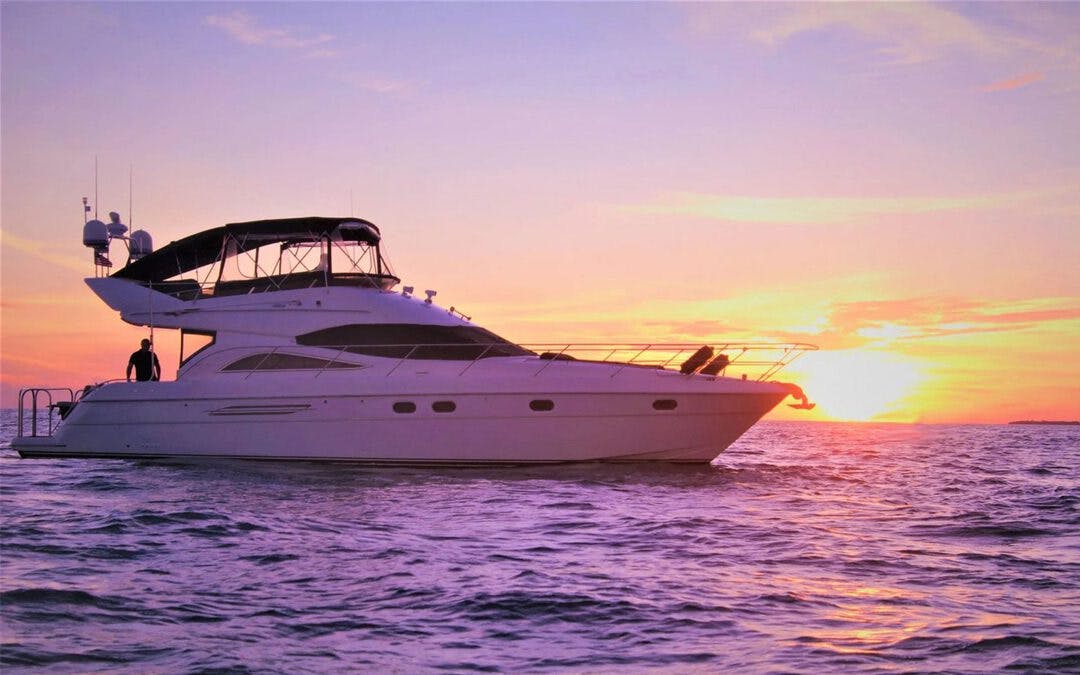 1 Test buider luxury charter yacht - 5000 Collins Ave, Miami Beach, FL 33140, USA