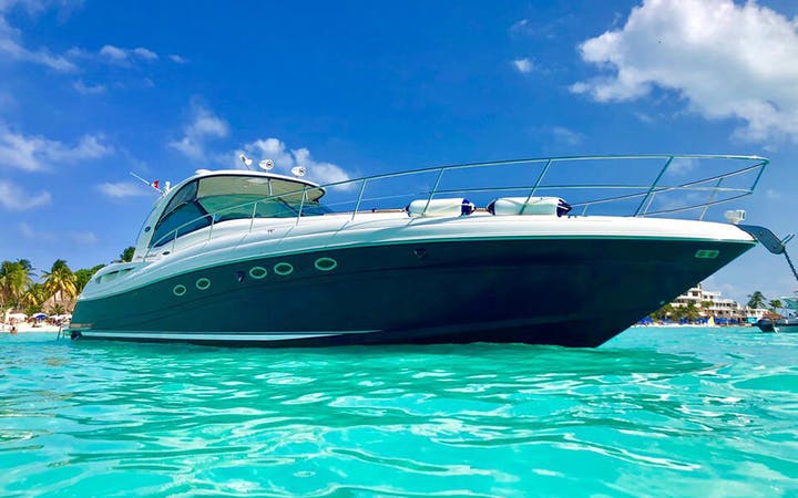 50 Sea Ray luxury charter yacht - Cancún, Quintana Roo, Mexico