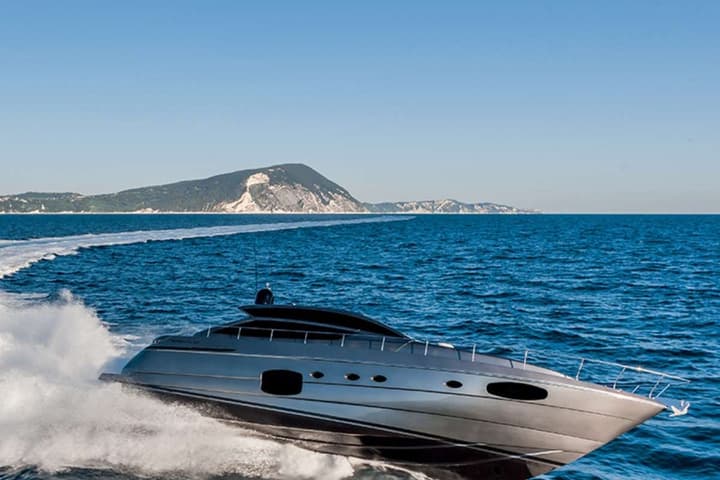 62 Pershing luxury charter yacht - Sag Harbor, NY, USA