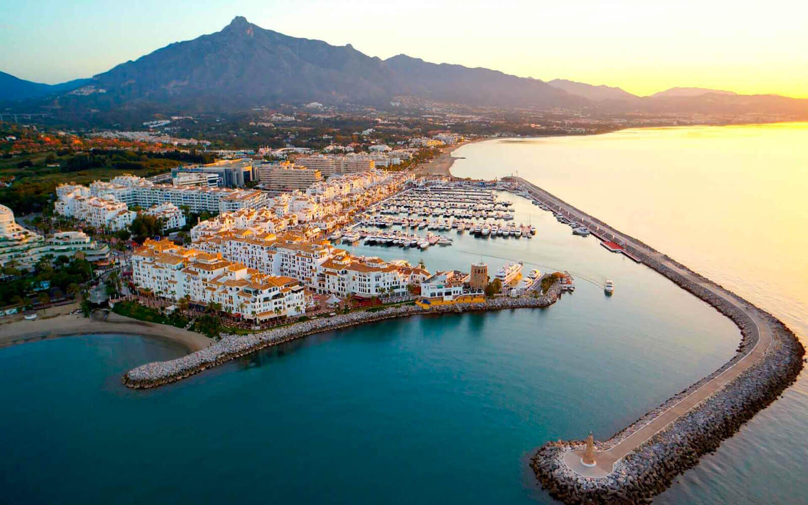 YachtLife Marbella Yachting Itinerary 4 - 5